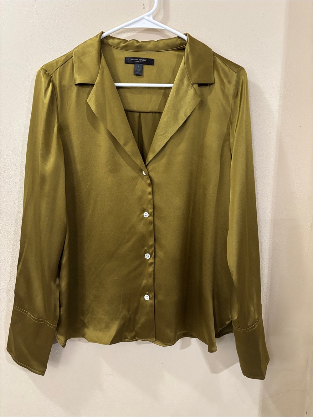Banana Republic Olive Green Satin Button-Down Shirt 100% SILK
